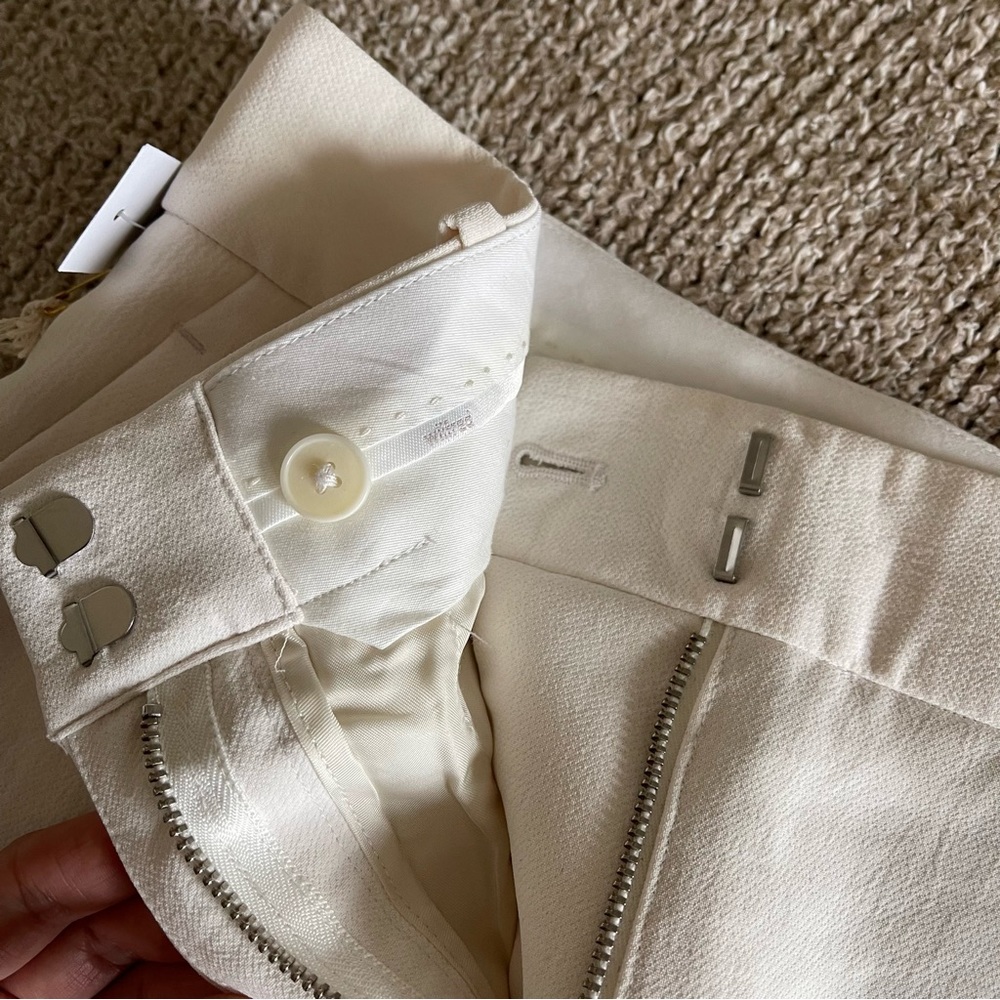 ❌SOLD❌ NWT Aritzia Wilfred Anthem Short - Picture 4 of 4